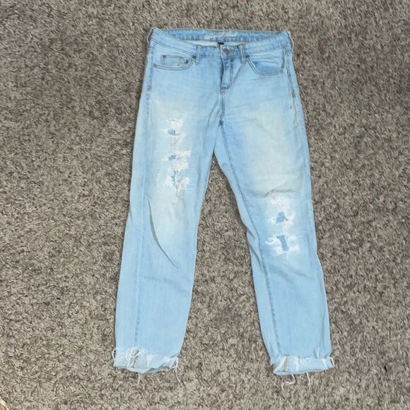 Universal Thread Boyfriend Distressed Jeans - Picture 2 of 12